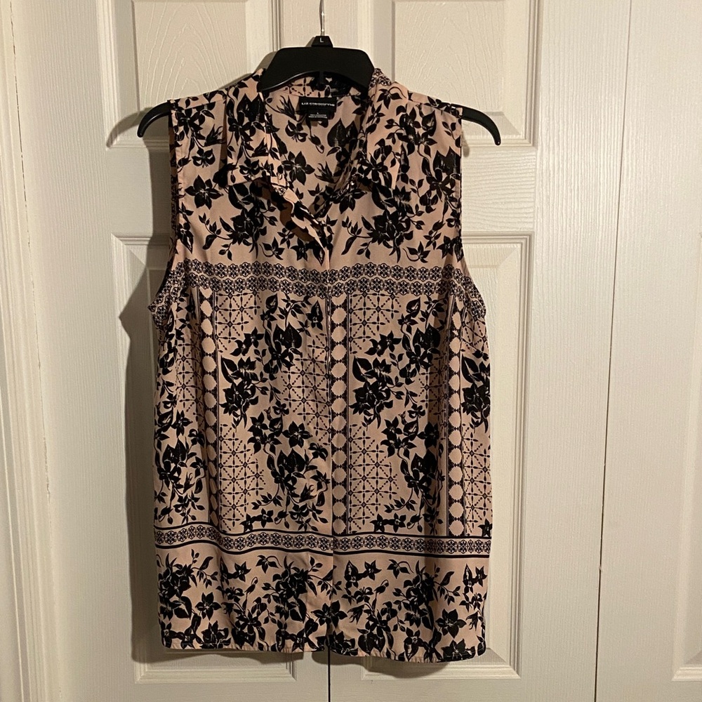 Liz Claiborne Black Floral Blouse - Tan Base